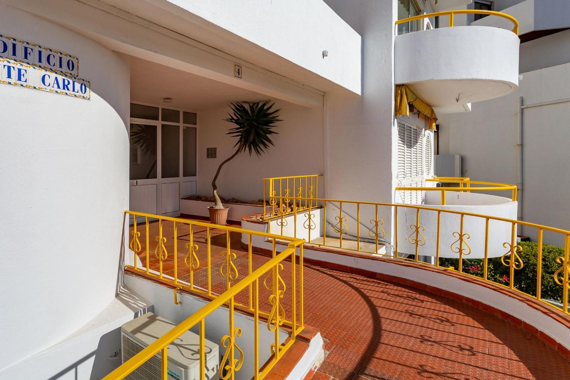 Typical T2 In Albufeira W/ Balcony By Lovelystay Extérieur photo